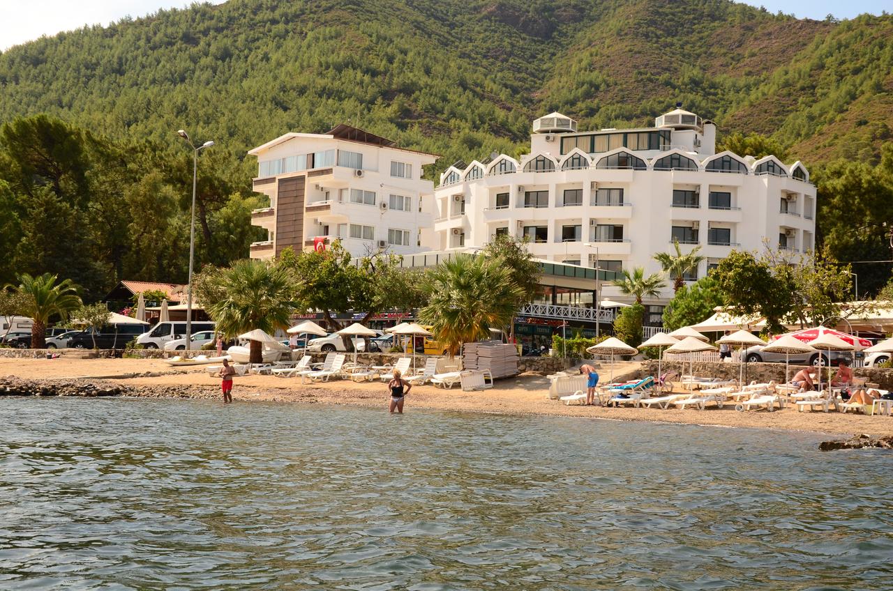 Class Beach Hotel